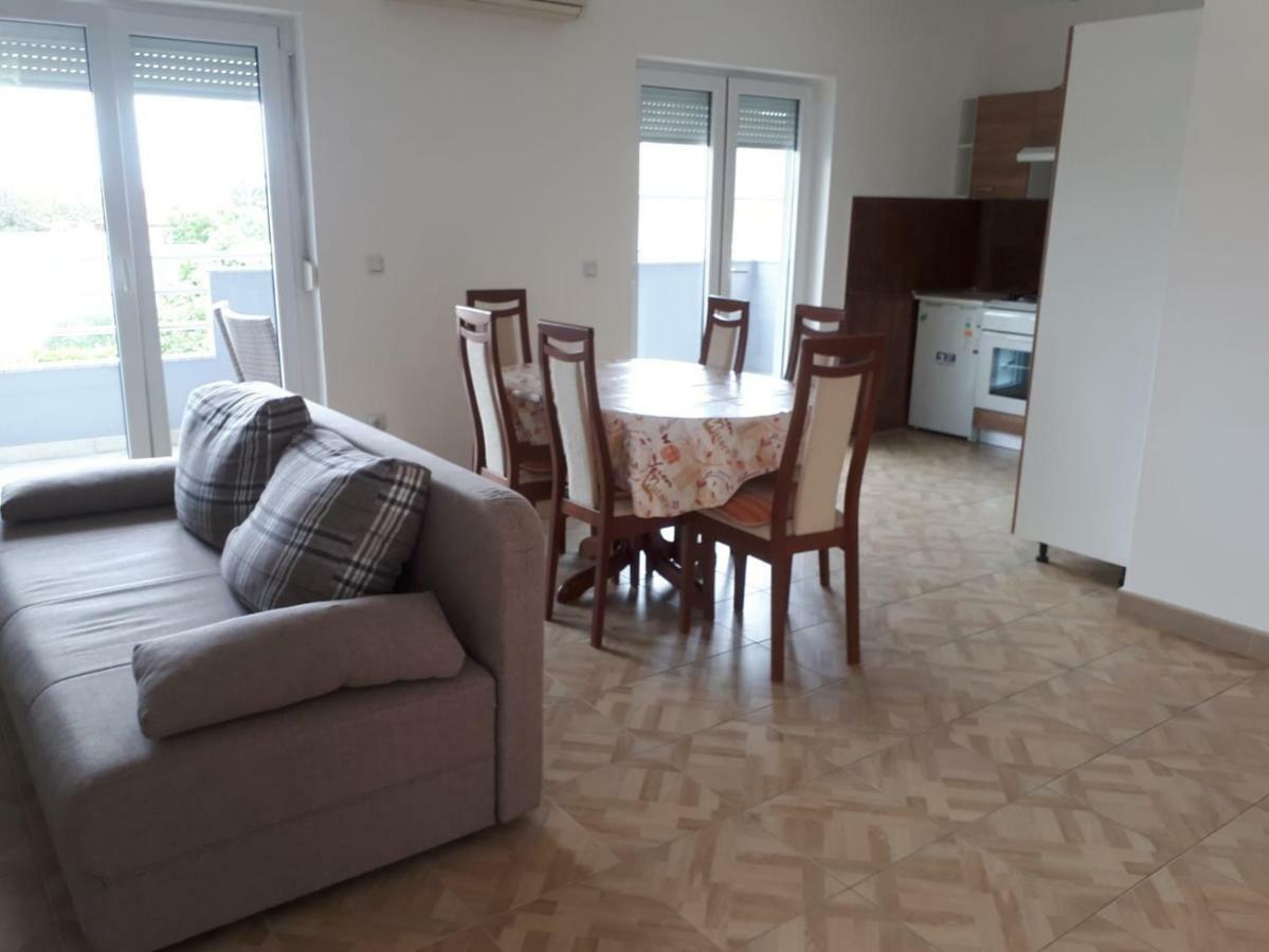 Apartmani Kuzmic Vrsi Exterior photo
